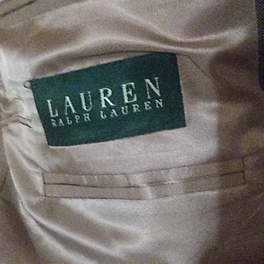 Suits - Picture 2 of 2